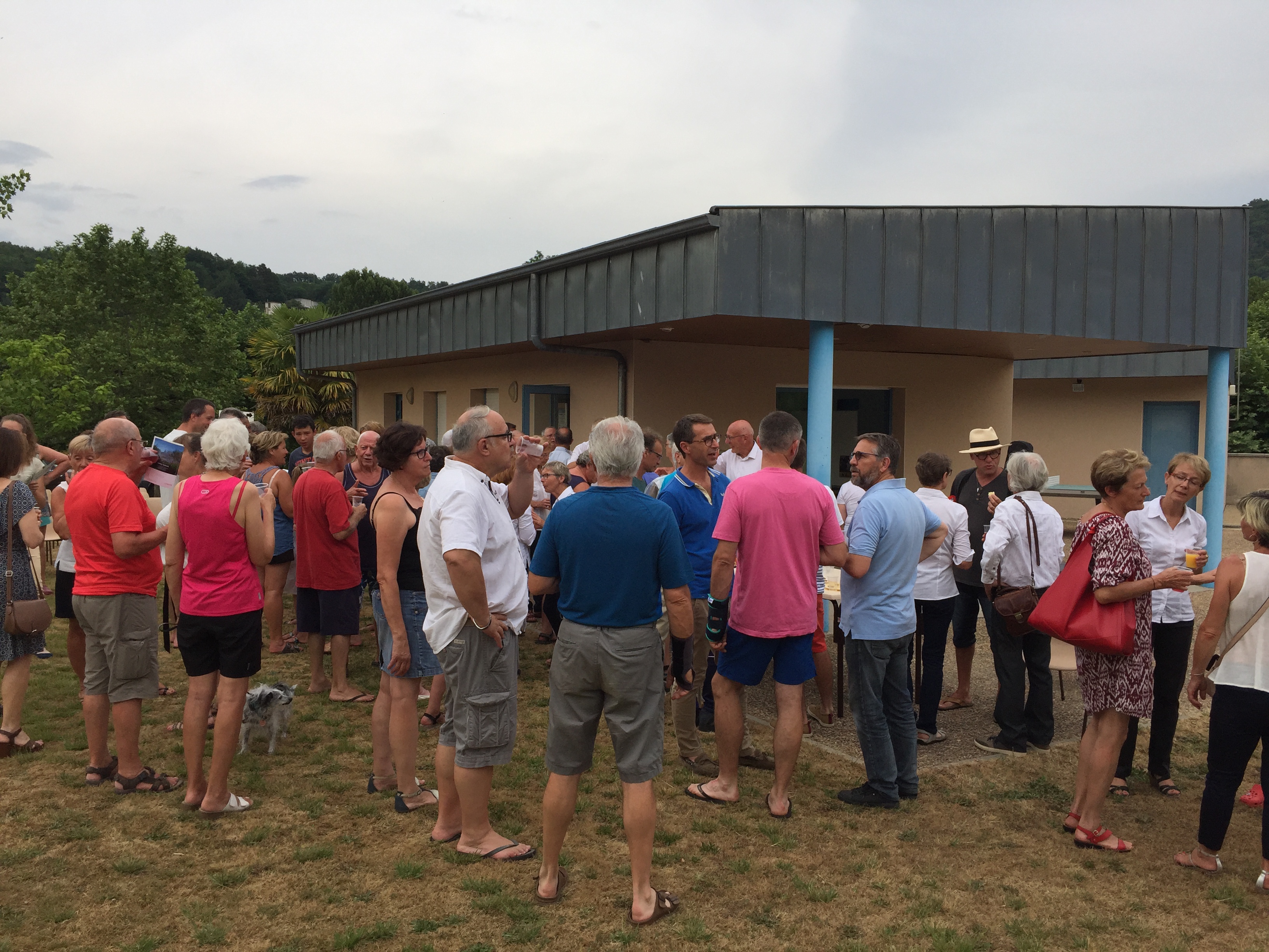 Inauguration des lodges et 1er pot au Camping Municipal***